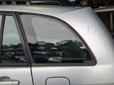 Second-hand car spare part left rear triangle quarter glass for toyota rav 4 (a2) 2.0 d-4d executive 4x4 (2003->) oem iam references 