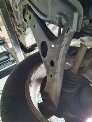 Second-hand car spare part front left lower suspension arm for toyota rav 4 (a2) 2.0 d-4d executive 4x4 (2003->) oem iam references 