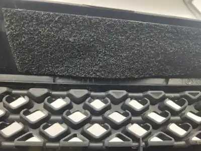 Автозапчастина б/у передня решіта для toyota rav 4 (a2) 2.0 d-4d executive 4x4 (2003->) посилання на oem iam 5310142140  