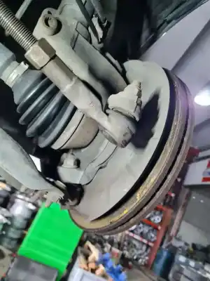 Second-hand car spare part front right knuckle for audi a1 (8x) ambition 185 cv / 136 kw oem iam references 