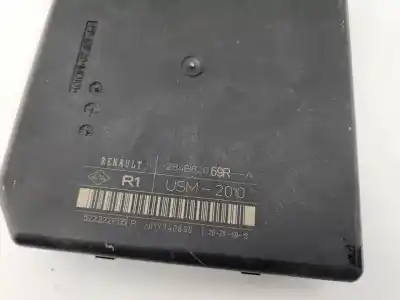 Pezzo di ricambio per auto di seconda mano scatola relè/fusibili per renault scenic ii dynamique 131 cv / 96 kw riferimenti oem iam 284b62069r  