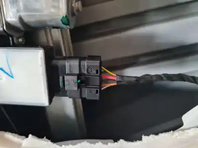 Pezzo di ricambio per auto di seconda mano alzacristalli anteriore destro per renault arkana (eu version) techno 140 cv / 103 kw riferimenti oem iam 