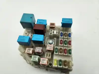 Peça sobressalente para automóvel em segunda mão caixa de fusíveis e relés por toyota rav 4 (a2) 2.0 d-4d executive 4x4 (2003->) referências oem iam 