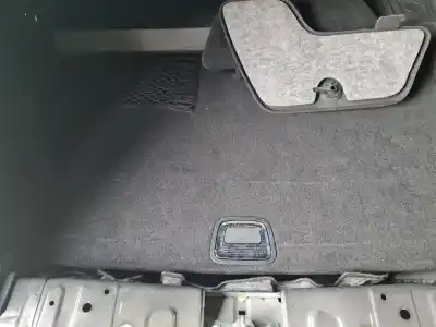 Peça sobressalente para automóvel em segunda mão estofamento da mala por mercedes-benz clase b (w246) b 180 cdi be (246.200) 109 cv / 80 kw referências oem iam a2466800542