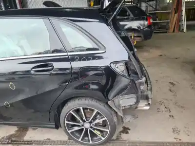 Peça sobressalente para automóvel em segunda mão guarda-lamas traseiro esquerdo (corte) por mercedes-benz clase b (w246) b 180 cdi be (246.200) 109 cv / 80 kw referências oem iam 