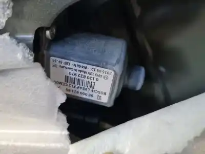 Gebrauchtes Autoersatzteil fensterheber hinten rechts zum peugeot 208 allure oem-iam-referenzen 9806082180