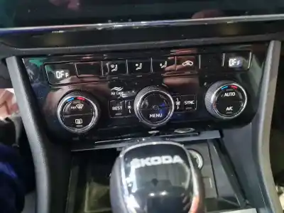 Peça sobressalente para automóvel em segunda mão comando de sofagem (chauffage / ar condicionado) por skoda superb iii ranchera familiar (3v5) 2.0 tdi referências oem iam 3v0907044fj
