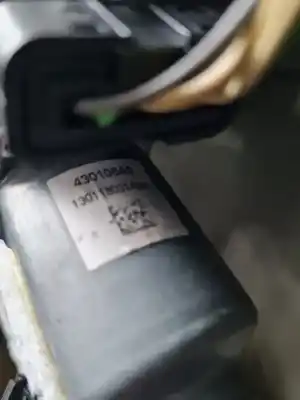 Peça sobressalente para automóvel em segunda mão elevador de vidros dianteiro direito por citroen c4 lim. collection referências oem iam 