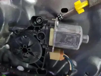 Pièce détachée automobile d'occasion léve glace arrière droit pour audi a4 b9 avant (8w5, 8wd) 30 tdi mild hybrid références oem iam 8w0959812