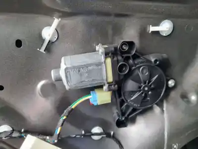 Pièce détachée automobile d'occasion léve glace avant gauche pour audi a4 b9 avant (8w5, 8wd) 30 tdi mild hybrid références oem iam 8w0959801