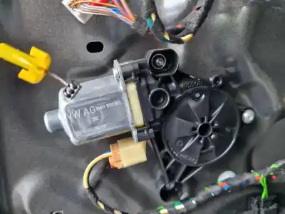 Pièce détachée automobile d'occasion léve glace arrière gauche pour audi a4 b9 avant (8w5, 8wd) 30 tdi mild hybrid références oem iam 8w0959811