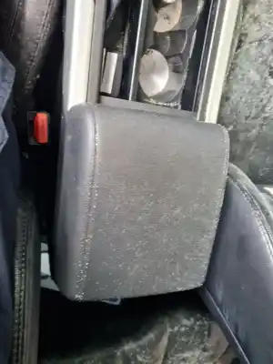 Peça sobressalente para automóvel em segunda mão apoio de braço consola central por land rover evoque pure referências oem iam ej32045c74ag8pvj