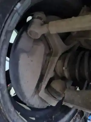 Pièce détachée automobile d'occasion MOYEU DE ROUE AVANT DROITE pour SUZUKI VITARA SE/SV (ET) 1.6 CAT Références OEM IAM   