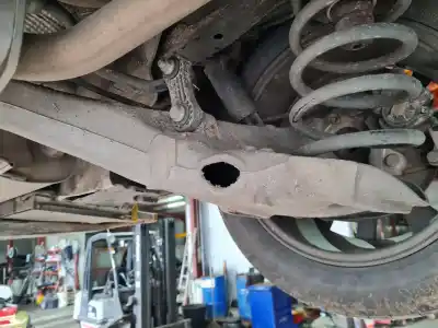 Peça sobressalente para automóvel em segunda mão manga de eixo traseira direita por volkswagen t7 transporter multivan (st) basis ehybrid 217 cv / 160 kw referências oem iam 7t0501072c