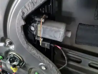Peça sobressalente para automóvel em segunda mão elevador de vidros dianteiro direito por volkswagen t7 transporter multivan (st) basis ehybrid 217 cv / 160 kw referências oem iam 7t0837398