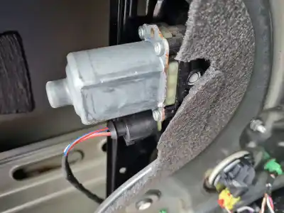 Peça sobressalente para automóvel em segunda mão elevador de vidros dianteira esquerda por volkswagen t7 transporter multivan (st) basis ehybrid 217 cv / 160 kw referências oem iam 7t0837397
