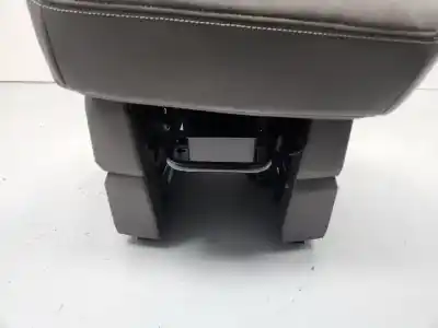 Second-hand car spare part REAR LEFT SEATS for VOLKSWAGEN T7 TRANSPORTER MULTIVAN (ST) BASIS EHYBRID 217 CV / 160 KW OEM IAM references   