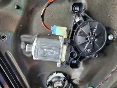 Second-hand car spare part DRIVER LEFT WINDOW REGULATOR for VOLKSWAGEN TOURAN (5T1) Advance BMT OEM IAM references 5TA837461A  