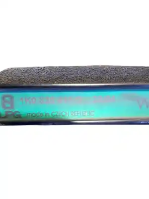 Автозапчастина б/у КОНДЕНСАТ/РАДІАТОР КОНДИЦИОНЕРА для SEAT TOLEDO III (5P2)  Посилання на OEM IAM 1K0820411G  