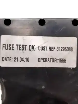 Second-hand car spare part FUSE BOX UNIT for VOLVO V50 FAMILIAR  OEM IAM references 518818000  