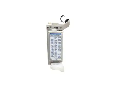 Pièce détachée automobile d'occasion BOÎTES À FUSIBLES pour TOYOTA YARIS  Références OEM IAM 892210D110  