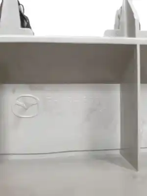 Автозапчастина б/у внутрішне світло для mazda 2 lim. () black tech edition посилання на oem iam bhn96997  