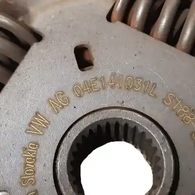 Second-hand car spare part clutch kit for skoda octavia combi (5e5) ambition 150 cv / 110 kw oem iam references 04e141026e  