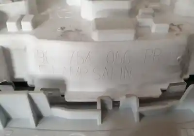 Second-hand car spare part interior light for peugeot 208 active oem iam references 96754056  