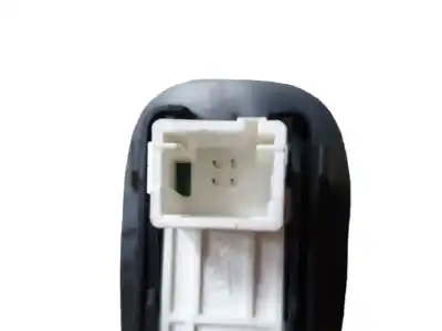 Peça sobressalente para automóvel em segunda mão botão / interruptor elevador vidro traseiro esquerdo por peugeot 208 active referências oem iam 96751119zd