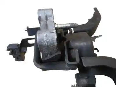 İkinci el araba yedek parçası SAG MOTOR DESTEGI için TOYOTA VERSO  OEM IAM referansları   