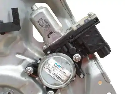 Peça sobressalente para automóvel em segunda mão elevador de vidros dianteira esquerda por kia carnival 2.9 crdi vgt active referências oem iam 824504d010