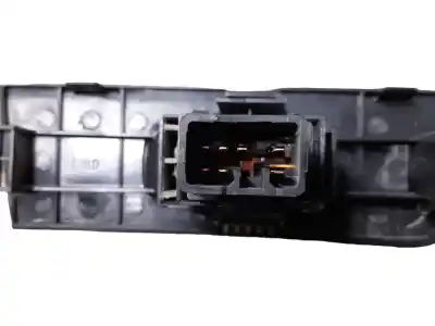 Pezzo di ricambio per auto di seconda mano comandi alzacristalli posteriore sinistro per hyundai matrix (fc) 1.5 crdi 16v gls riferimenti oem iam 9358017500
