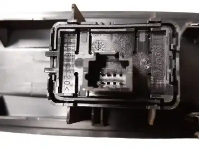 Second-hand car spare part right front power window switch for renault laguna iii expression oem iam references 809600004r  