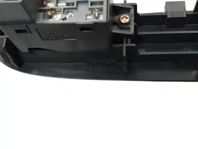 Second-hand car spare part rear left power window switch for ssangyong rodius xdi oem iam references 612w23860