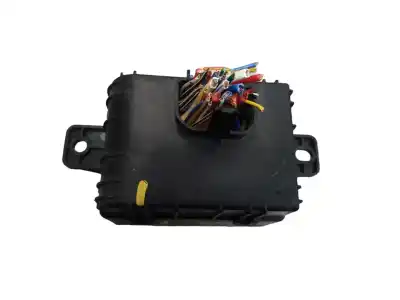 Second-hand car spare part fuse box unit for ssangyong rodius xdi oem iam references 8210021701