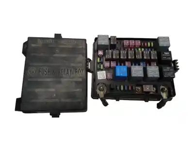 Second-hand car spare part fuse box unit for ssangyong rodius xdi oem iam references 8234021120  