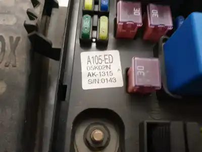 Second-hand car spare part fuse box unit for ssangyong rodius xdi oem iam references 8234021120  