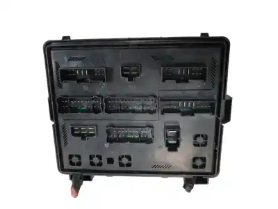 Second-hand car spare part fuse box unit for ssangyong rodius xdi oem iam references 8234021120  