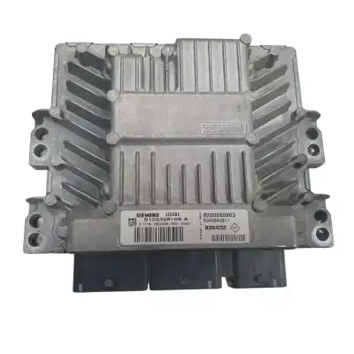 Pièce détachée automobile d'occasion CALCULATEUR MOTEUR ECU pour RENAULT MEGANE II BERLINA 5P  Références OEM IAM 8200565863  