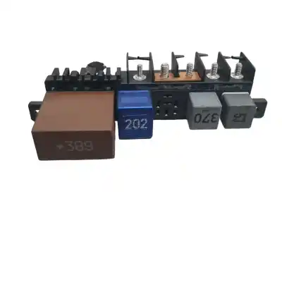 İkinci el araba yedek parçası röle/sigorta kutusu için audi a4 avant (b5) 1.9 tdi quattro oem iam referansları 8l0941822a