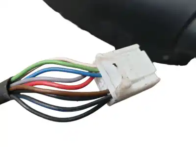 Pièce détachée automobile d'occasion RÉTROVISEUR DROIT pour TOYOTA VERSO (AUR2/ZGR2)  Références OEM IAM 879100F130  
