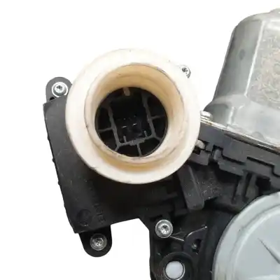 Second-hand car spare part passenger side right window regulator for toyota verso (_r2_) 2.2 d-4d (aur21_) oem iam references 698100f020  
