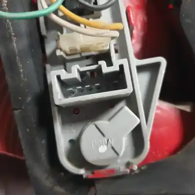 Pezzo di ricambio per auto di seconda mano luci posteriori destra per toyota yaris (ncp1/nlp1/scp1) 1.4 d-4d linea luna riferimenti oem iam 815510d110  