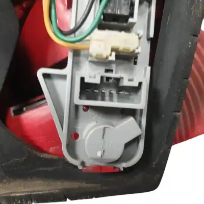 Pezzo di ricambio per auto di seconda mano lampada posteriore sinistra per toyota yaris (ncp1/nlp1/scp1) 1.4 d-4d linea luna riferimenti oem iam 815610d110  