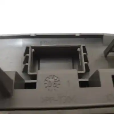 Piesă de schimb auto la mâna a doua lumina interioara pentru toyota yaris (ncp1/nlp1/scp1) 1.4 d-4d linea luna referințe oem iam 812600d030  