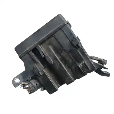 Piesă de schimb auto la mâna a doua Panou Siguranțe pentru TOYOTA YARIS (NCP1/NLP1/SCP1) 1.4 D-4D Linea Luna Referințe OEM IAM 8264147020  