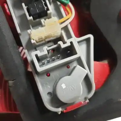 Автозапчасти б/у правый задний фонарь за toyota yaris (ksp9/scp9/nlp9) blue ссылки oem iam 815510d110  