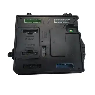 Second-hand car spare part fuse box unit for renault zoe intens 58 cv / 43 kw oem iam references 284b18853r  