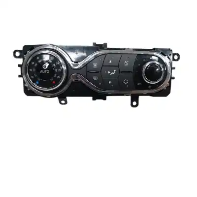 Pièce détachée automobile d'occasion COMMANDE DE CLIMATISATION / CHAUFFAGE pour RENAULT CAPTUR  Références OEM IAM 275108796R  