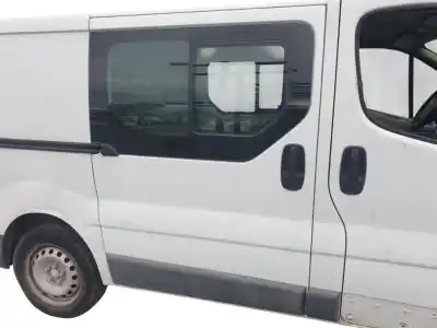 Gebrauchtes Autoersatzteil seitliche schiebetür rechts zum renault trafic combi (ab 4.01) 6 - plazas. acristalado parcial 2.9t combi corto 101 cv / 74 kw oem-iam-referenzen 7751472220